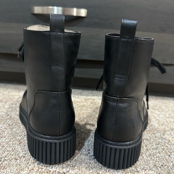 NEW Le Chateau Ankle Boots - Picture 7 of 9